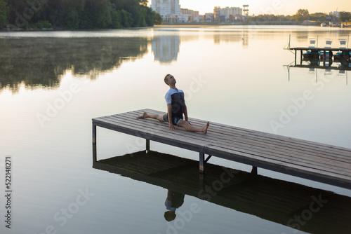 man doing longitudinal twine