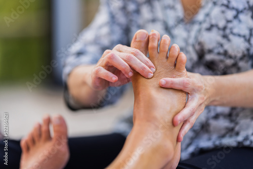 foot massage photo