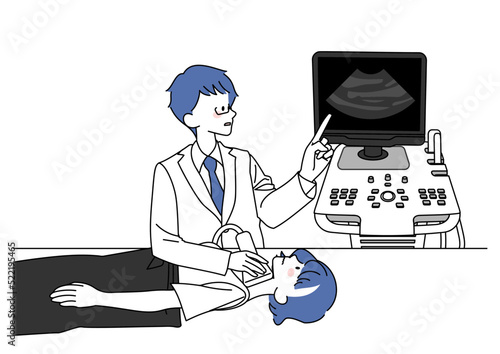甲状腺エコーを受ける女性