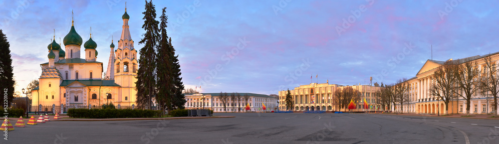 Sovetskaya Square in the morning