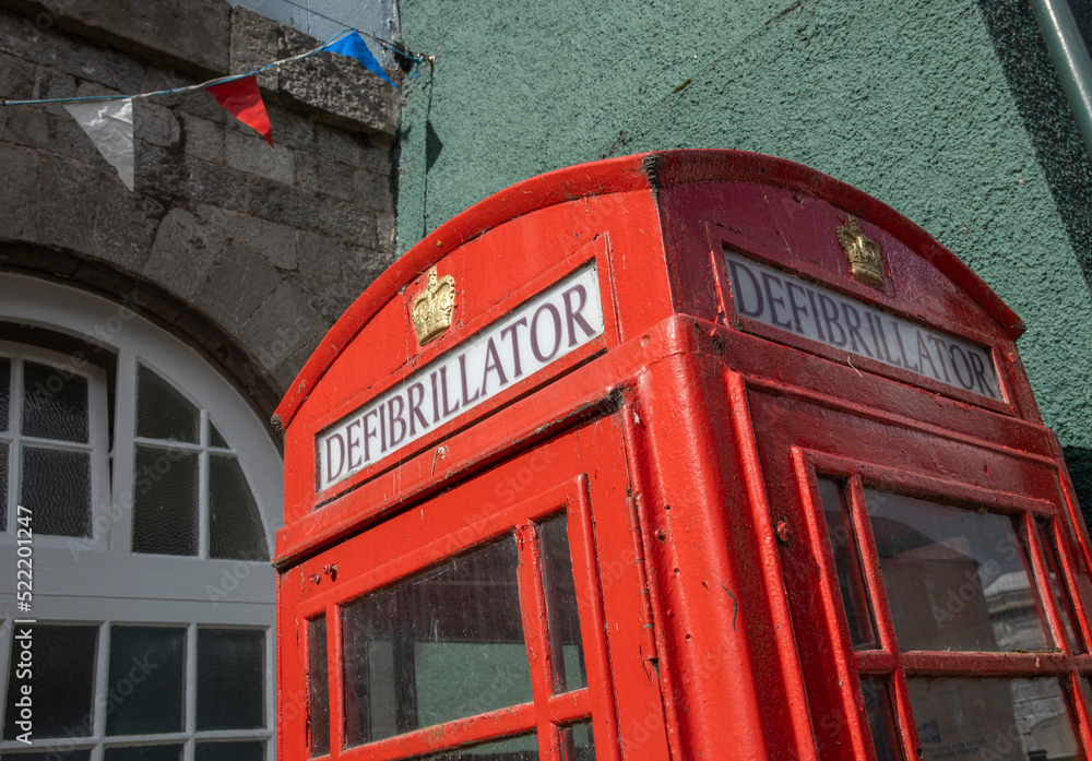 Telephone boot, defibrillator, Dyfed, County, Pembroke, Wales, UK, England, Great Brittain, Telephone boot, defibrillator, Dyfed, County, Pembroke, Wales, UK, England, Great Brittain,