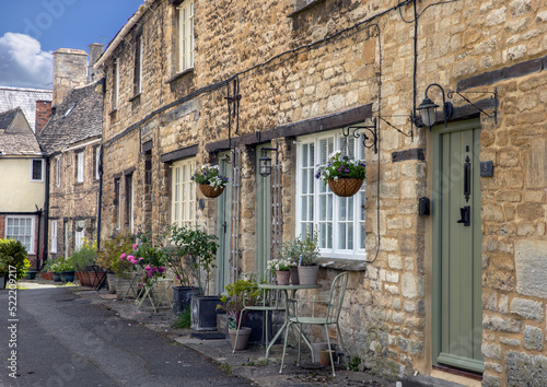 Burford, Cotswolds, Engeland,, Oxfordshire, UK, Great Brittain, street and small chouse,  photo