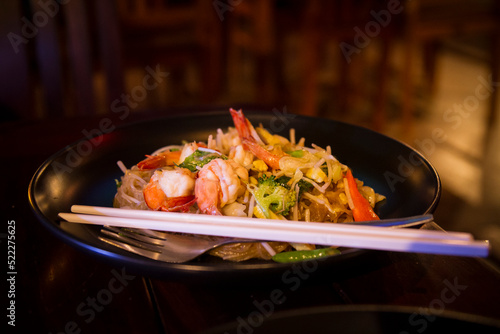 Plat thaïlandais aux crevettes