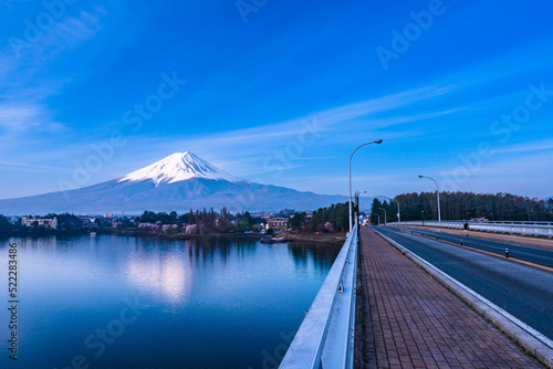 河口湖大橋からの富士山２０２２