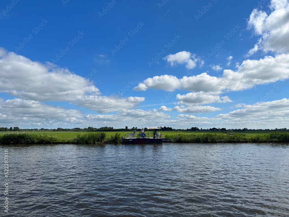 Obraz premium Bicycle ferry around Broek