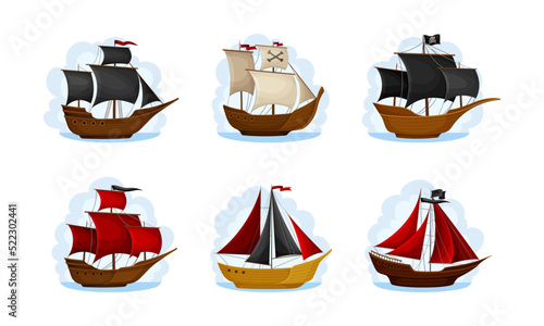 Fotografia Pirate Sailing Ship with Square Rigged Masts Navigating Upon Water Vector Set