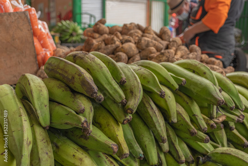 arrume de Plátano hartón en la plaza de mercado photo