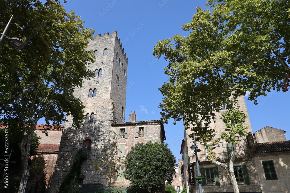 La tour Jean XXII, ou tour du palais Dueze, vue de l'extérieur, ville de Cahors, département du Lot, France