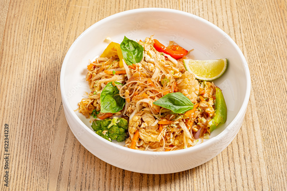 Pad thai noodles with chicken Pad thai noodles with chicken