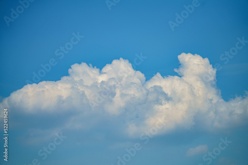 夏の白い雲