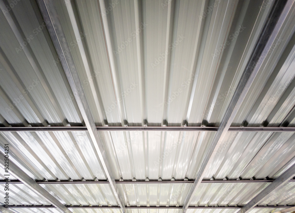 The new metal sheet roof. The new metal sheet roof.