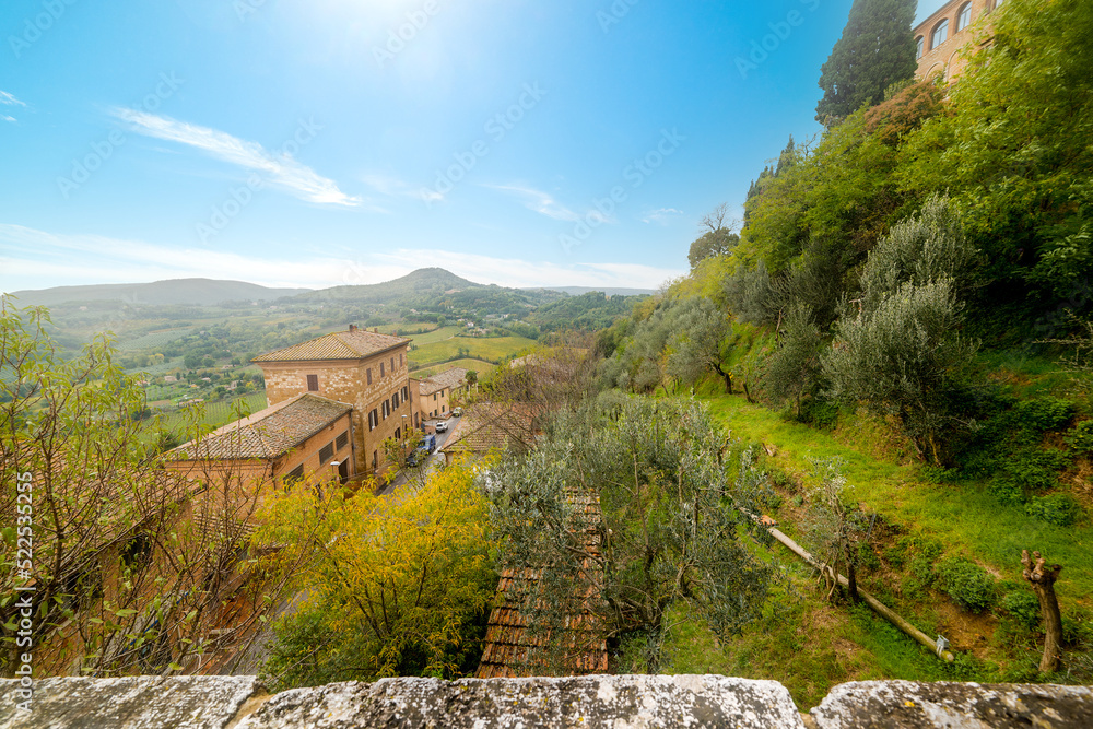 Obraz premium Blue sky over the Tuscany countryside