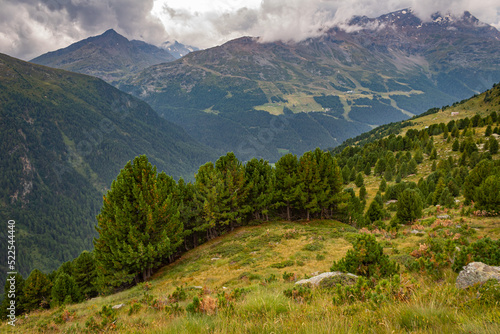 Trekking in the mountains, Giro del Confinale