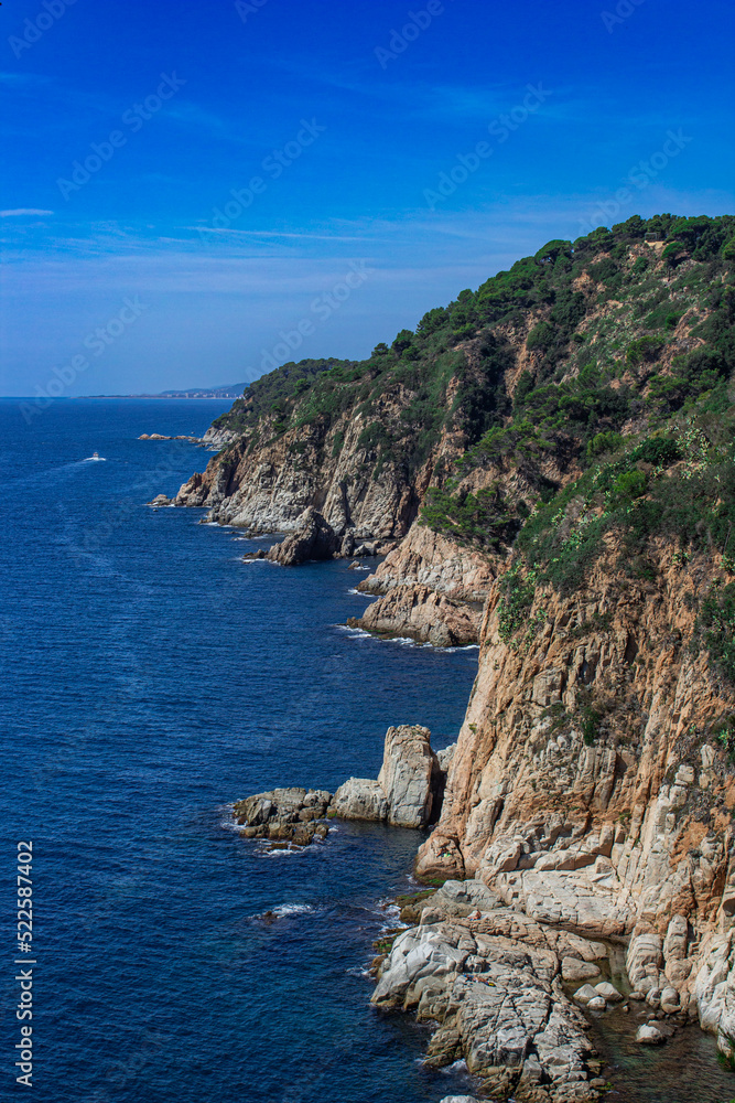 Klify wybrzeża Costa Brava