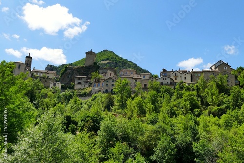 Le village Le Rozier entre les gorges du Tarn et de la Jonte