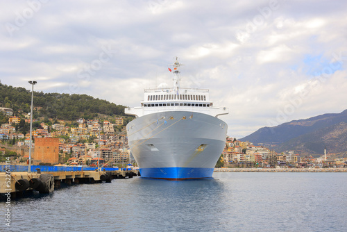Canvas Print Large white cruise liner moored in the port