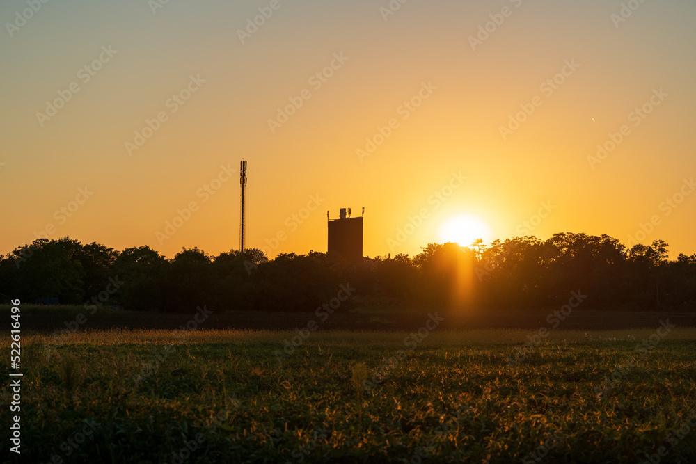 Sendemast bei Sonnenuntergang