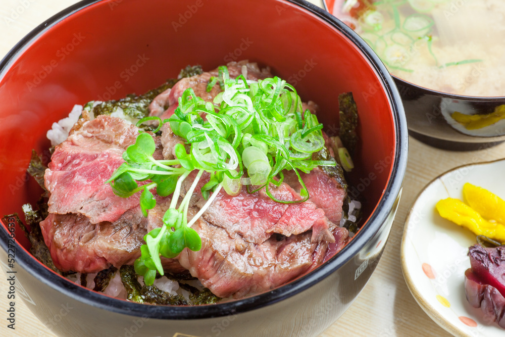 ステーキ丼 ステーキ丼