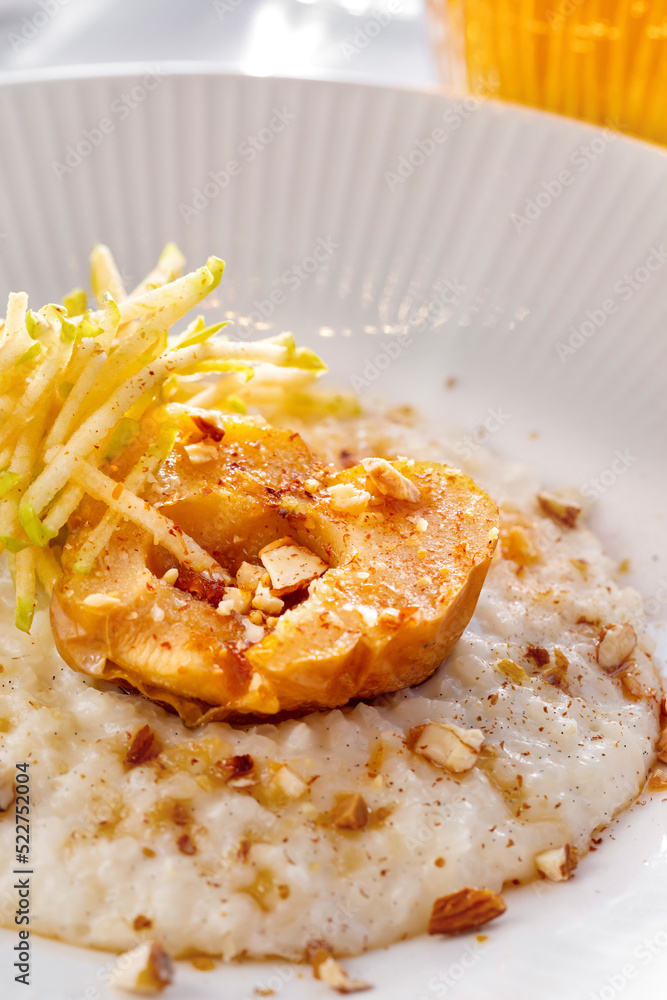 Porridge with sweet potatoes, apple and hazelnuts Porridge with sweet potatoes, apple and hazelnuts