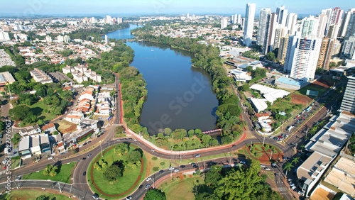 Lago Igapó na cidade de Londrina no Estado do Paraná, Sul do Brasil photo