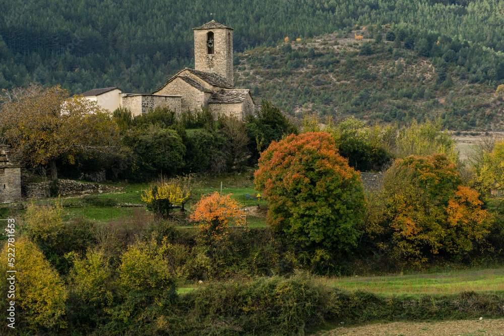 Obraz premium iglesia parroquial, Santa María de la Nuez , municipio de Bárcabo,Sobrarbe, Provincia de Huesca, Comunidad Autónoma de Aragón, cordillera de los Pirineos, Spain, europe