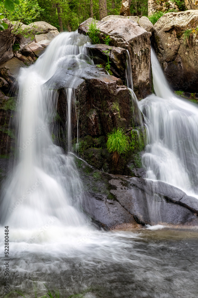 Fototapeta premium Cascada en el Rio Iruelas
