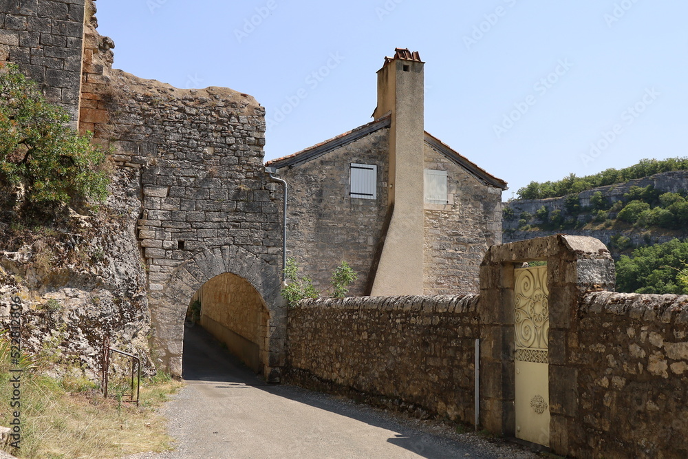 Ancienne porte de ville, village de Rocamadour, département du Lot, France