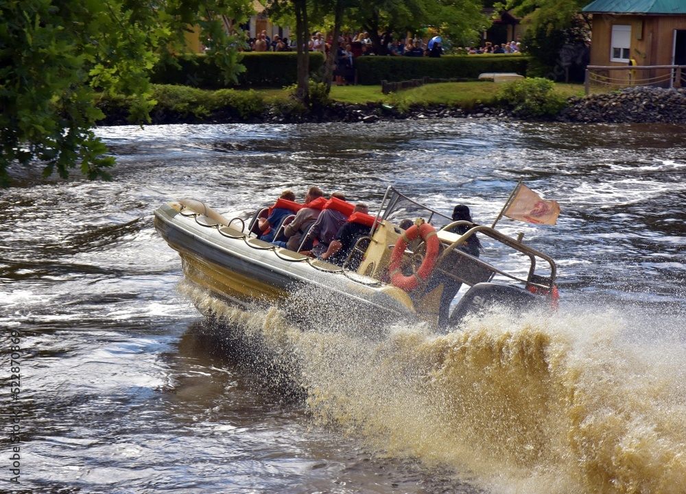 Fototapeta premium Speed boat on the river