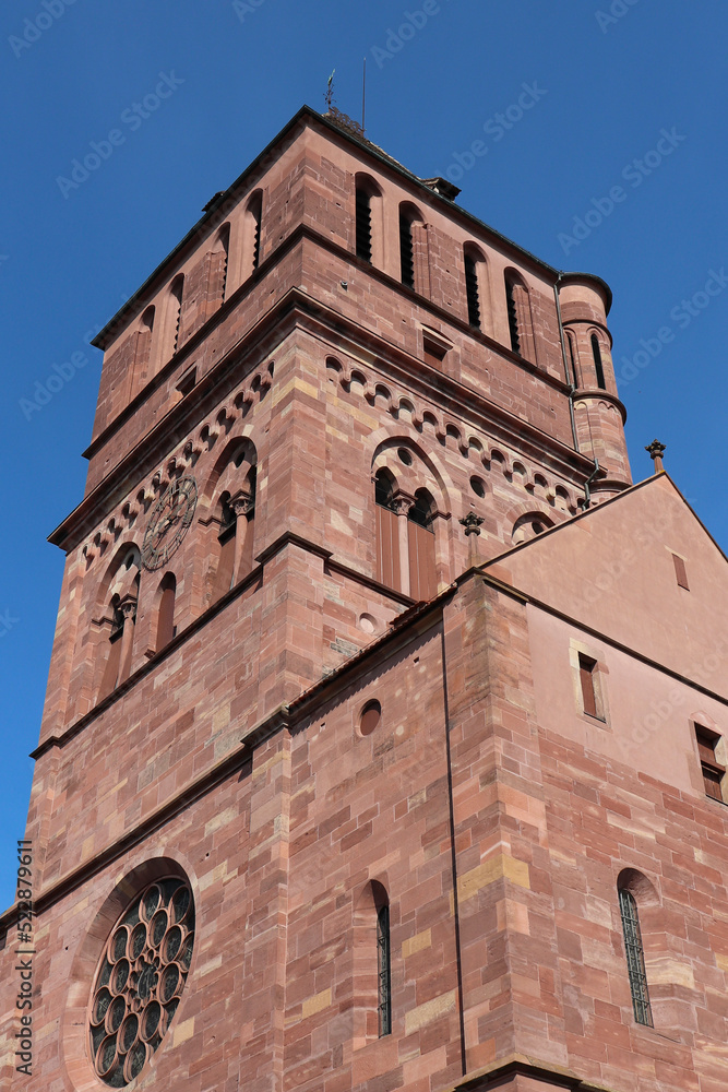 lsace - Bas-Rhin - Strasbourg - Eglise Saint-Thomas -l'imposante tour carrée