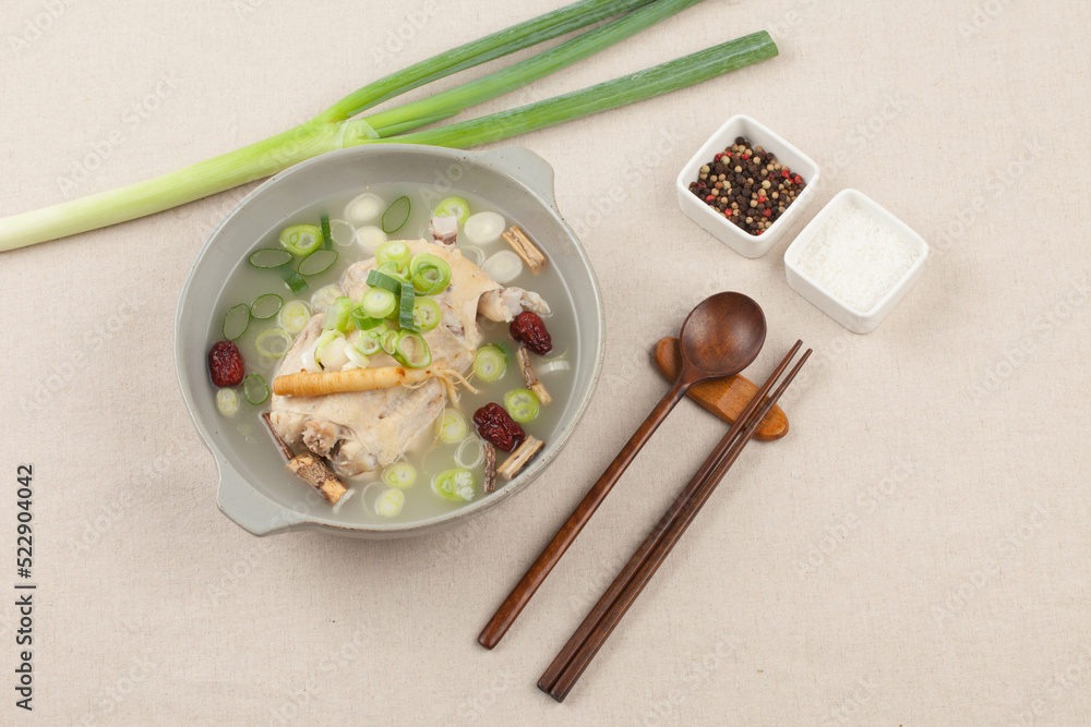 Foto de Samgyetang, oriental medicine samgyetang, oriental medicine