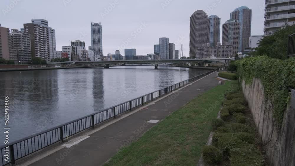東京 隅田川テラス 早朝 月島付近 東京 隅田川テラス 早朝 月島付近