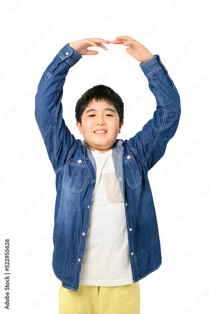 【簡単切り抜き】子どものOKや〇のポーズ　コピースペースあり