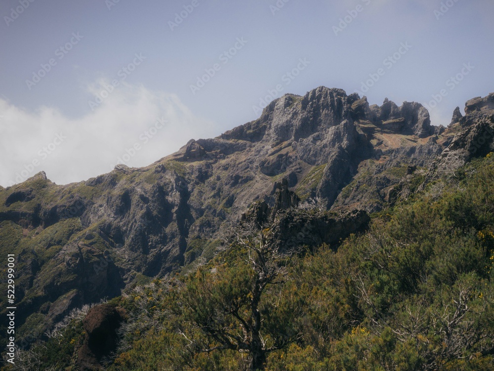 La montagne du pico do arieiro depuis le pico do ruivo