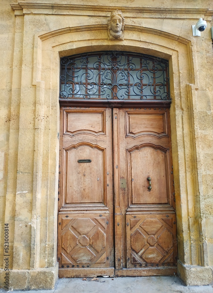 Porte ancienne bois, métal et pierre, double battant, France