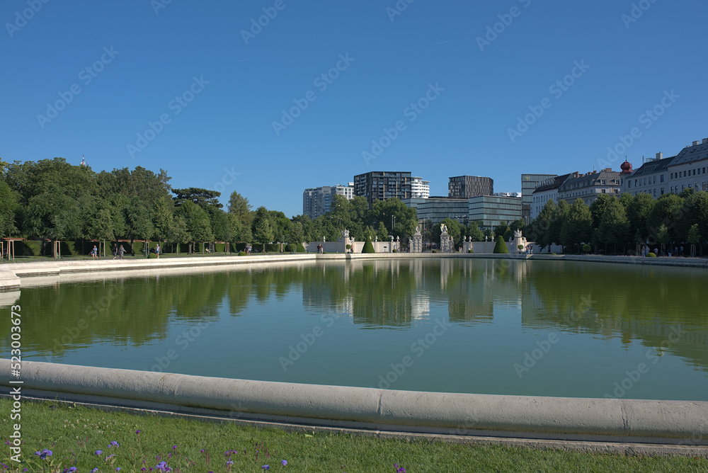 Reflective pond