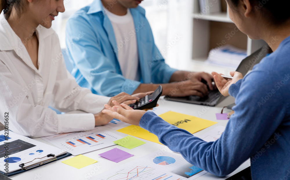 Business people meeting business consulting brainstorming project analysis report Check investment results And profits of the company Business people meeting business consulting brainstorming project analysis report Check investment results And profits of the company