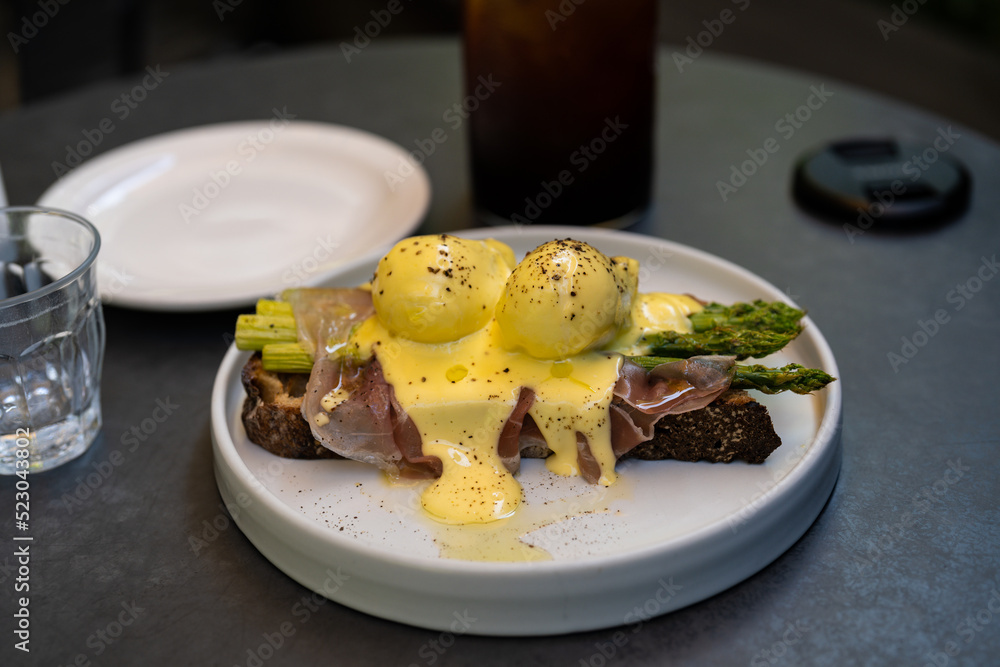 Eggs Benedict in late afternoon