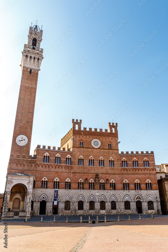 Exterior of the city hall (in italian: Palazzo Comunale or Palazzo Pubblico) in Siena, Tuscany, Italy, Europe
