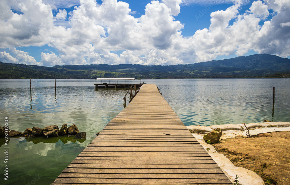 Muelle de la Laguna Azul, Distrito Sauce, Tarapoto, San Martín - Perú