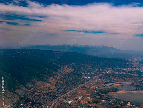 Valokuva Aerial view of Bountiful Twin Peaks Utah with cloudy skies