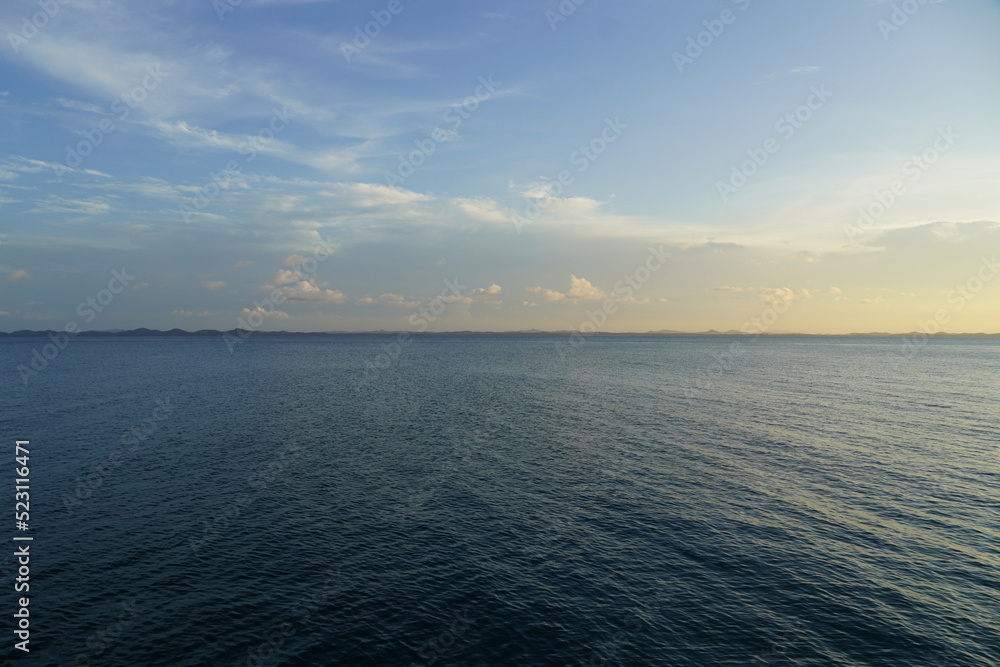 Fototapeta premium sunset over the sea