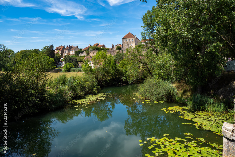 Fototapeta premium Psmes, France - The beautiful French village of Pesmes in the Haute-Saône department in the region of Bourgogne-Franche-Comté in eastern France