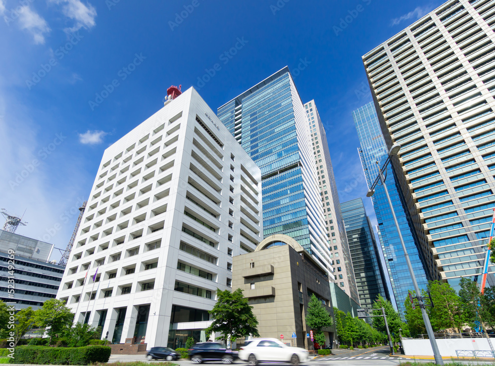 Obraz premium 東京 2022 夏 大手町高層ビル群