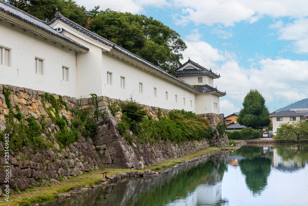 彦根城の多聞櫓と水堀