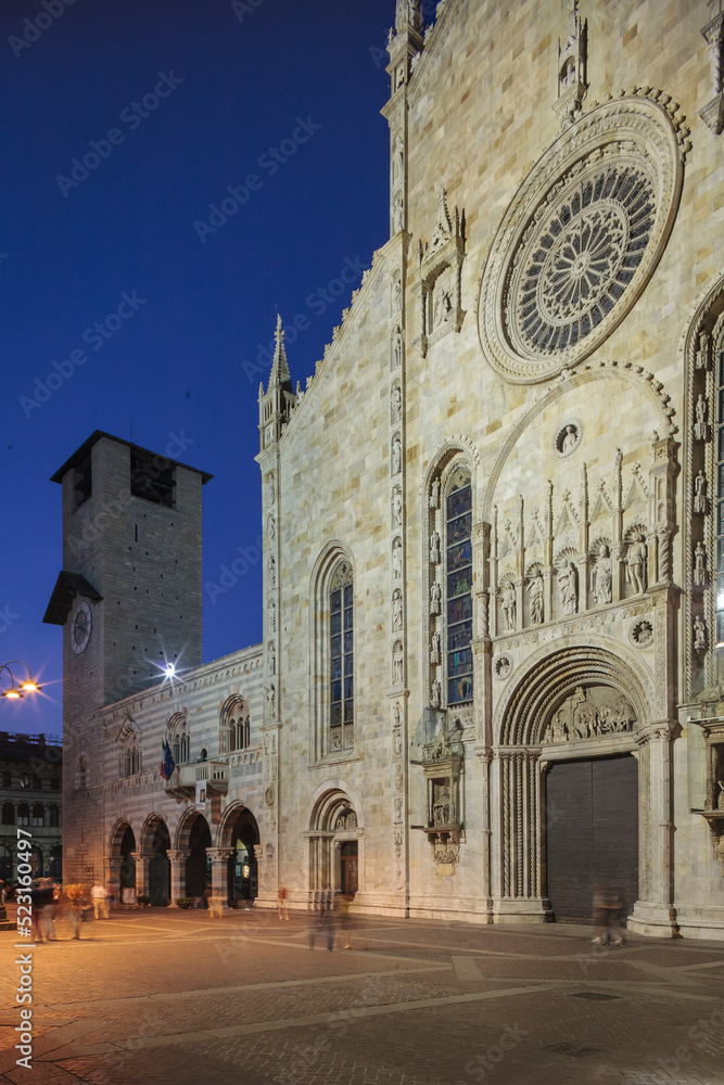 Obraz premium Como. Facciata del Duomo,