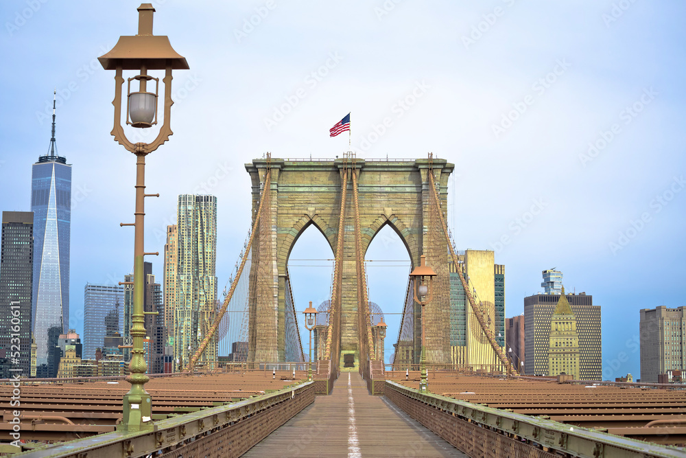 Fototapeta premium Brooklyn bridge in New York City architecture view