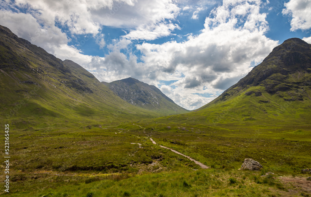 Ein wunderschöner Ausblick über die schottischen Highlands