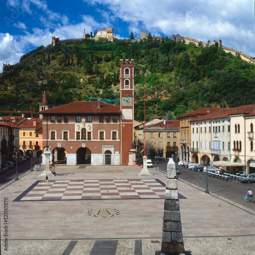 Marostica, Vicenza. Piazza con la Scacchiera e Palazzo del Doglione