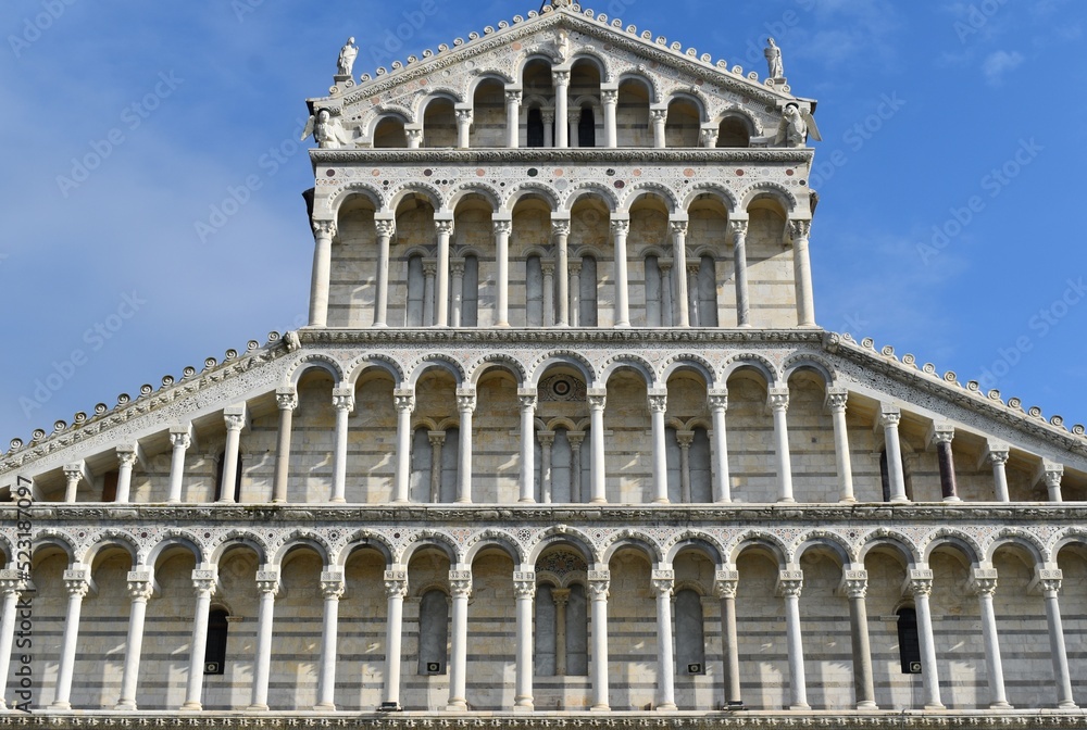 Duomo romanico di Pisa al Campo dei Miracoli (Italy) - XI secolo