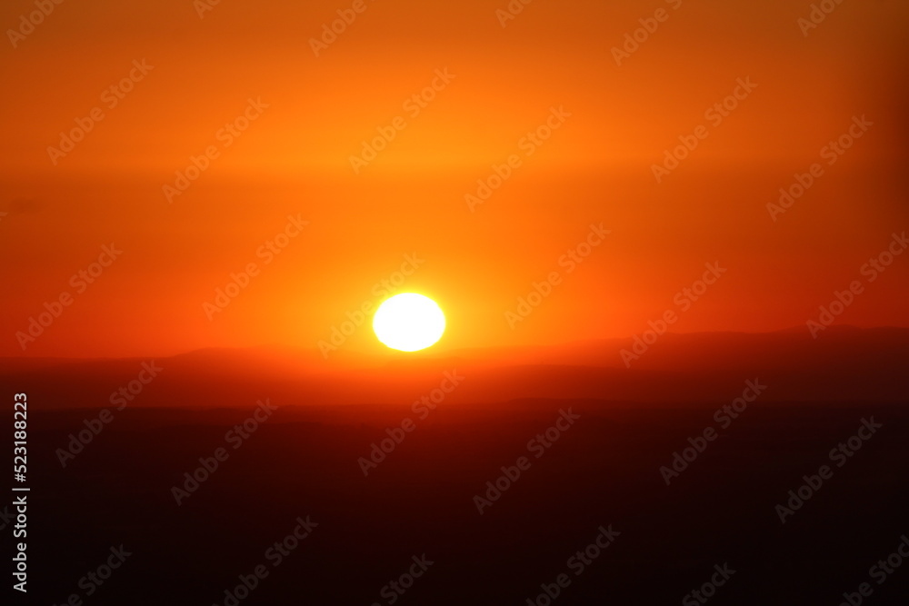 Fond d'écran, chaleur, astre, solaire, brûlant, soleil, ciel, lever du soleil, orange, nature, nuage, rouge, horizon, soir, paysage, nuage, beau, lumière, jaune, aube, été, matin, beauté